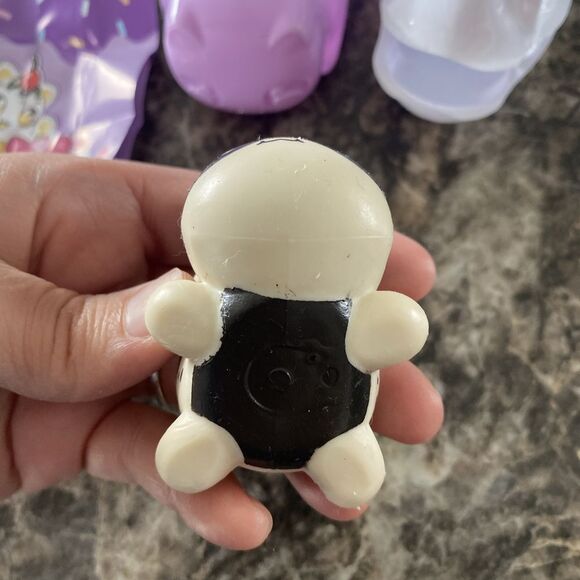 Aphmau Mystery MeeMeow Squishies Cookies & Cream Ice Cream Cat - Picture 3 of 4